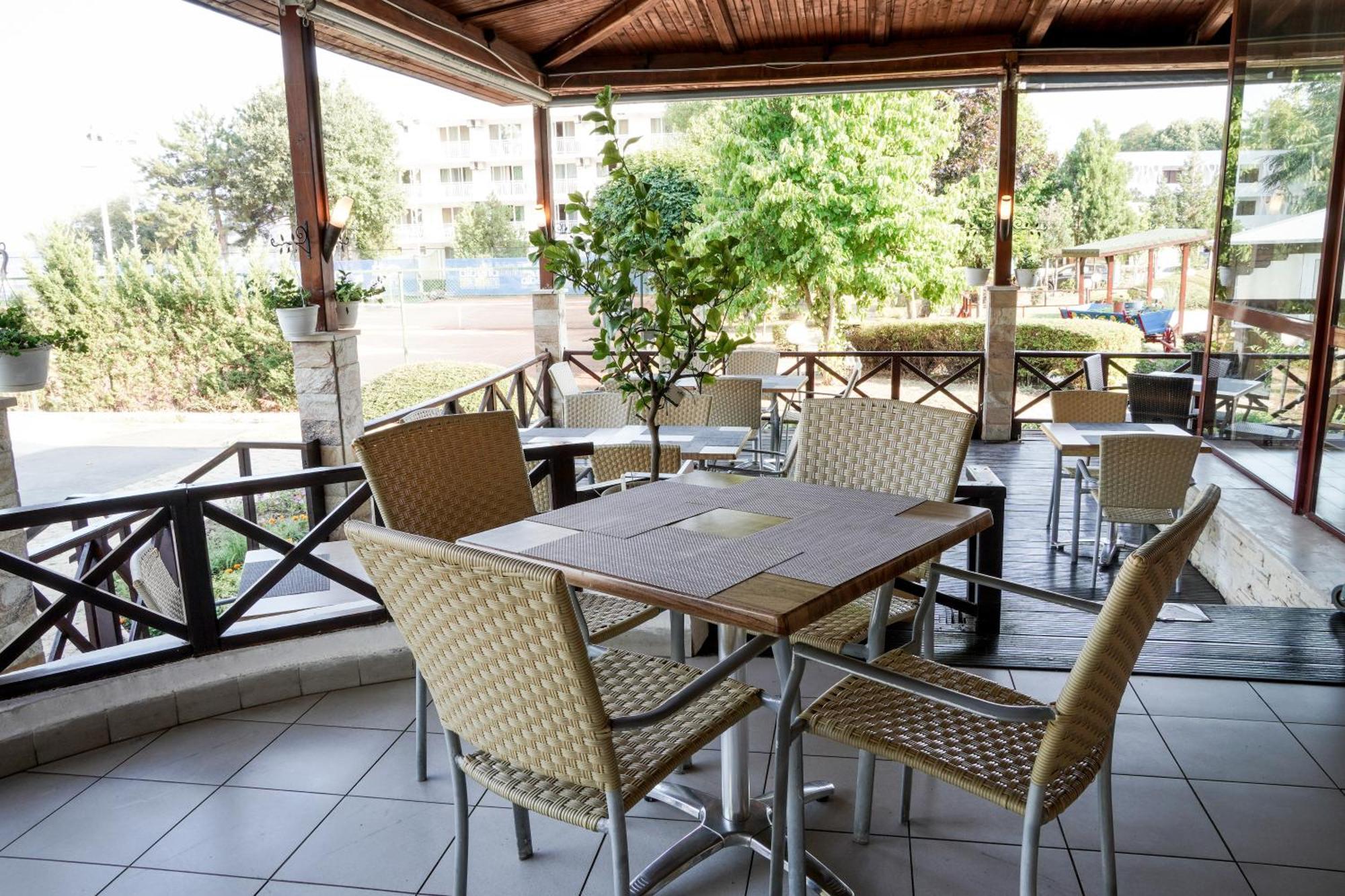 Hotel Malibu 阿尔贝纳 外观 照片