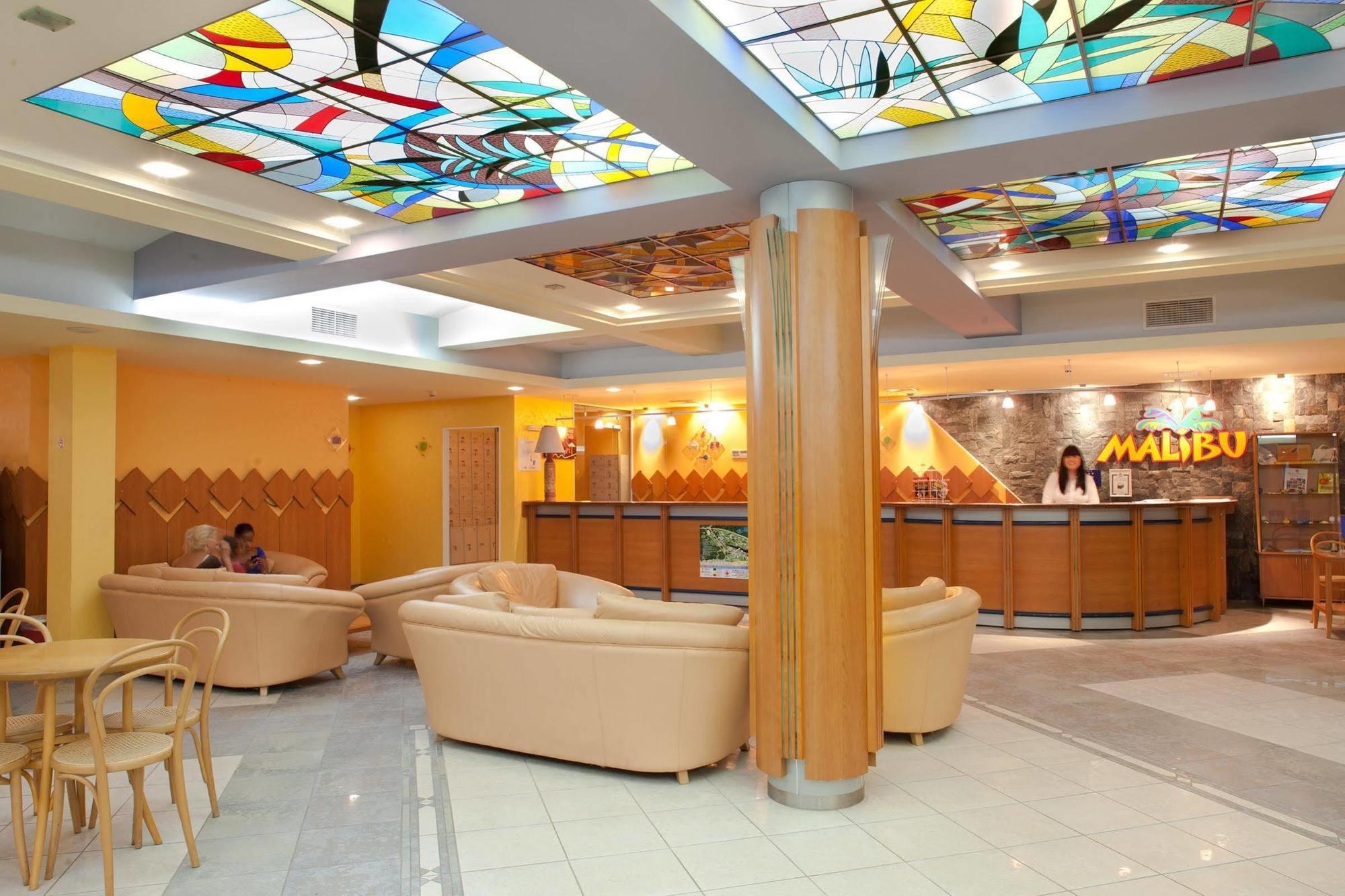 Hotel Malibu 阿尔贝纳 外观 照片